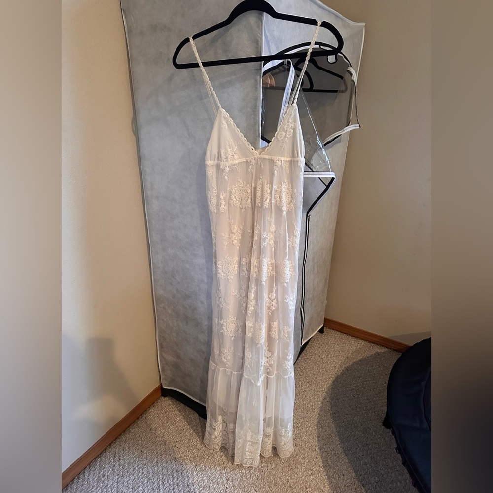 ZARA White lace inner lined dress